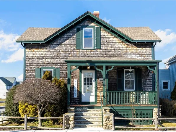 72 Connection St, Newport, RI 02840