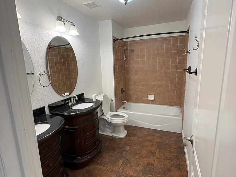 2235 Ventnor Ln — Photo 18