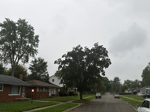 5th image of 20501 Fenton St