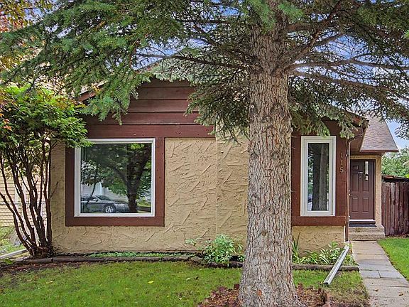 3rd image of 115 W McKenna Cres SE