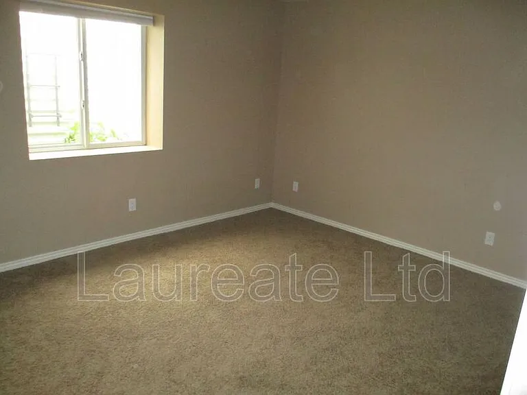 3659 Rawhide Cir — Photo 15