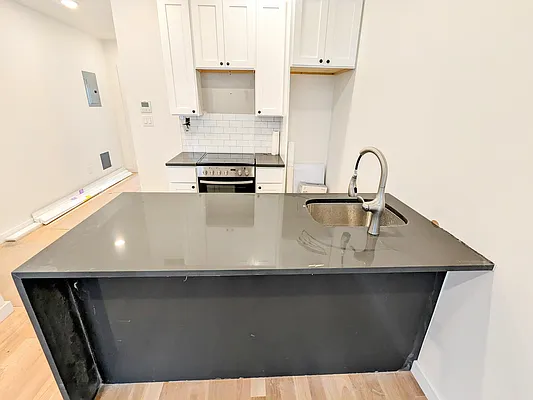 Rented by Highline Residential | media 4