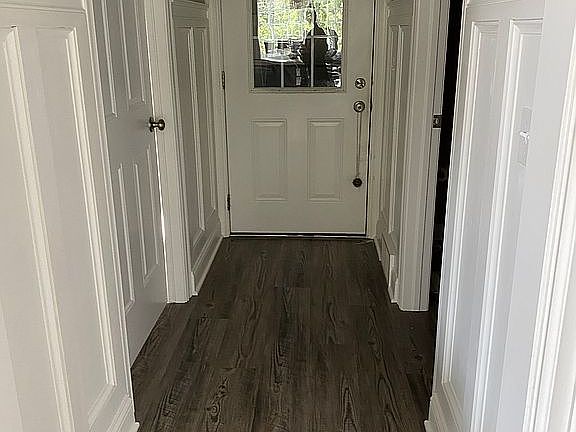 Hallway to garage - laundry 
