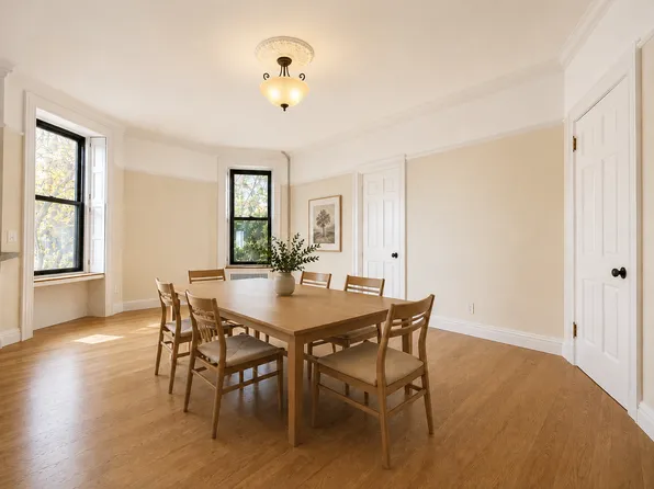 298 Mac Donough Street image 1 of 12