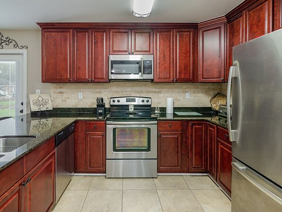 5th image of 2223 S Helens Way Ave