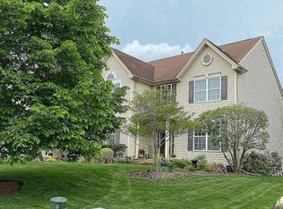 130 Charles St, Somerset, NJ 08873