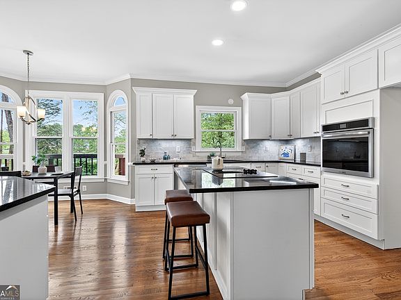 3rd image of 1846 Dorminey Ct