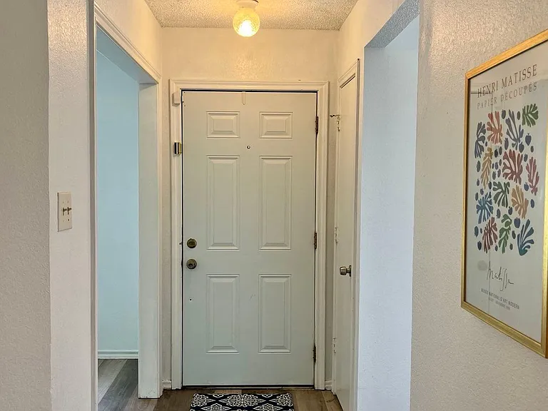 8220 Willow Creek Dr — Photo 2
