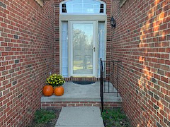 3rd image of 3905 Arbor Dr #1