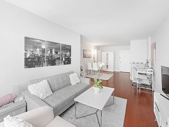 5th image of 155 E 34th St APT 12K