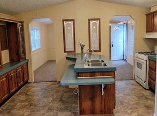 196 Jamestown Ln, Davison, MI 48423
