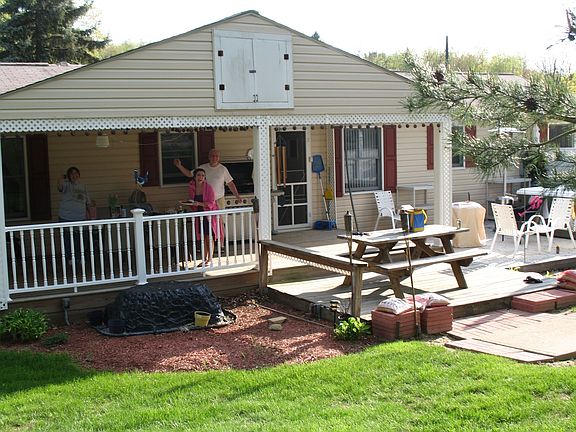 Back porch hot tub deck