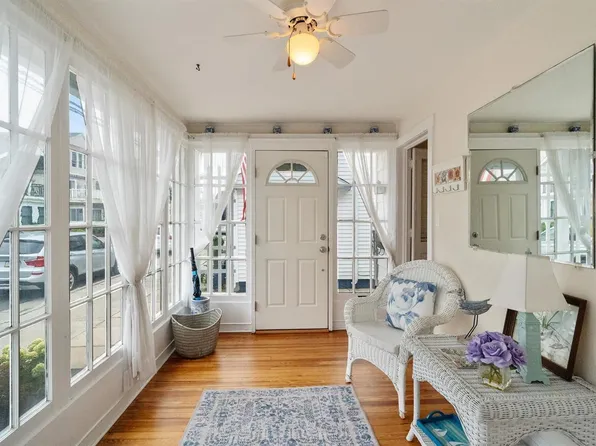 26 N Martindale Ave, Ventnor, NJ 08406