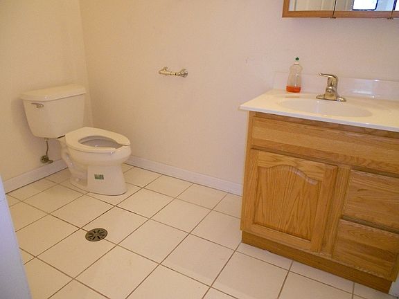 3rd image of 1730 W Belmont Ave #2