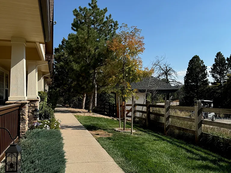 1652 Cherry Hills Ln — Photo 37