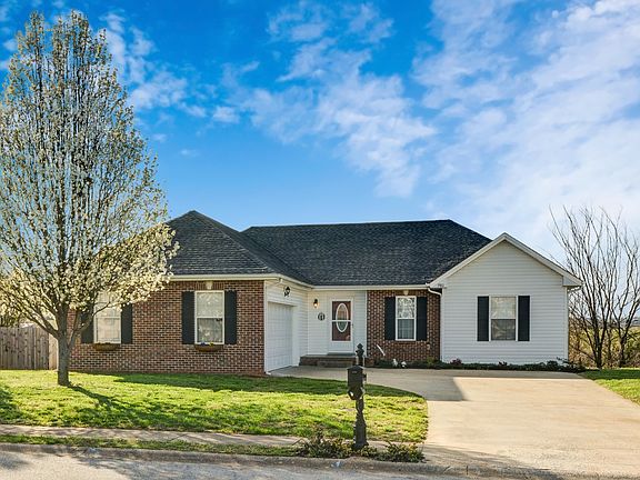 2nd image of 980 Chardea Ct