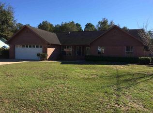 5741 Gulf Rd, Milton, FL 32583
