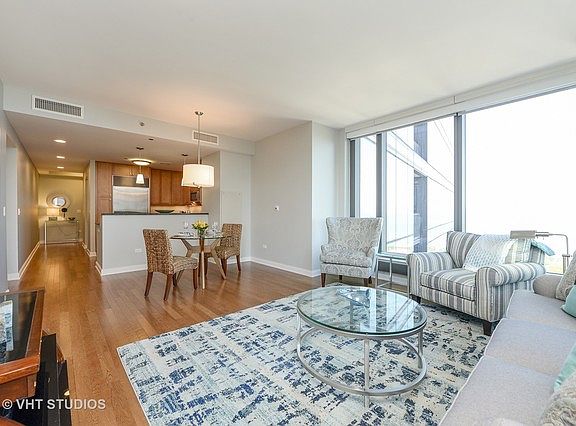 3rd image of 60 E Monroe St Unit 3004