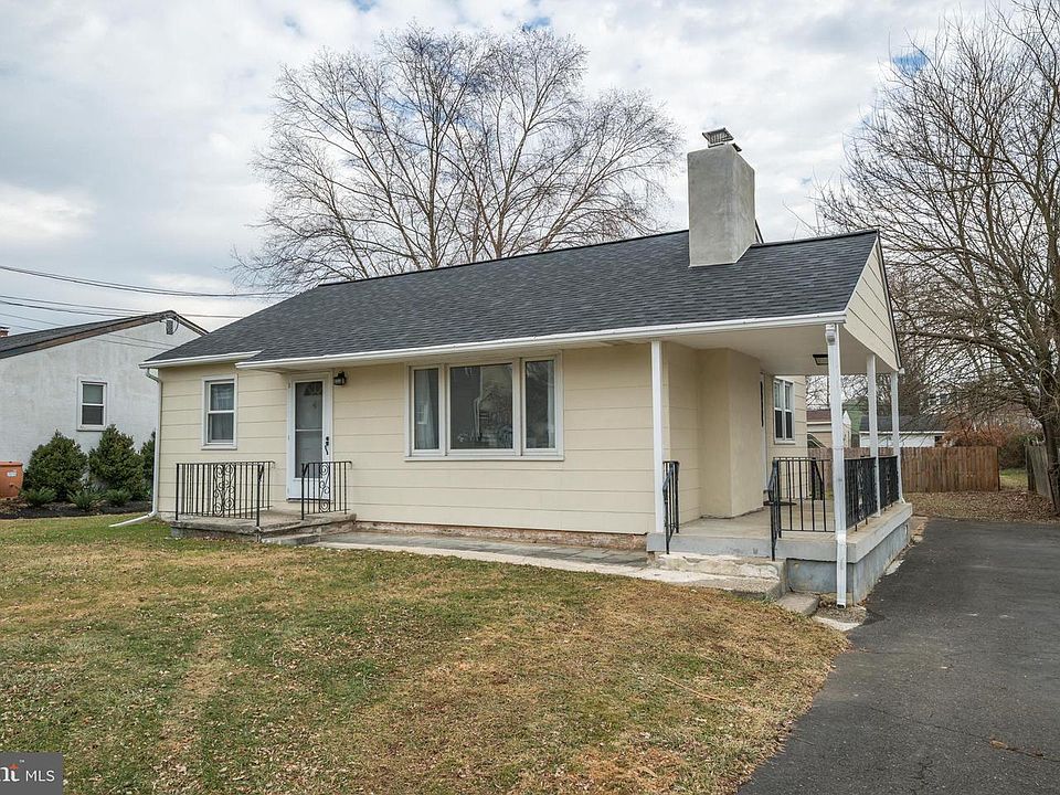 1st image of 233 Garden Ave