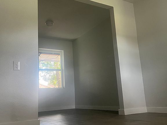 5th image of 1008 Gum St #B