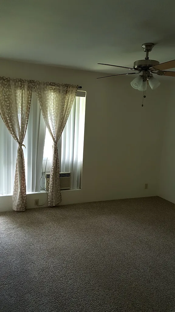 2 bed, 724 sqft, $2,400 — Photo 3