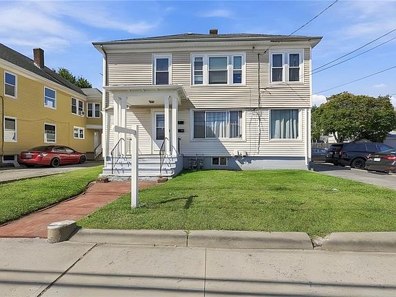 2nd image of 904 Newport Ave