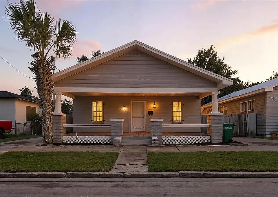 1303 E 26th Ave