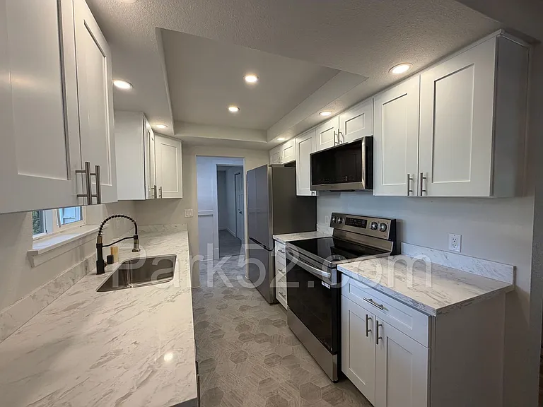 7716 19th Street Ct W — Photo 4