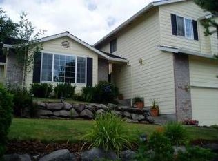 755 NE 24th St, Gresham, OR 97030