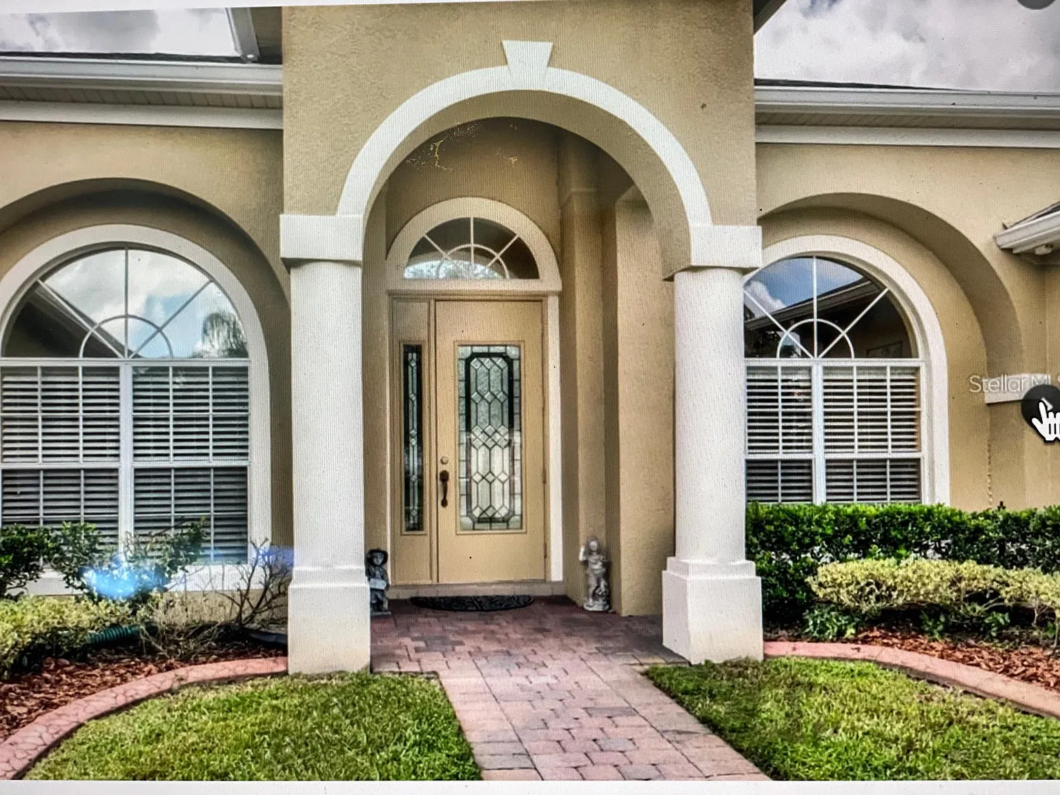 3647 Hollywood Pl — Photo 2