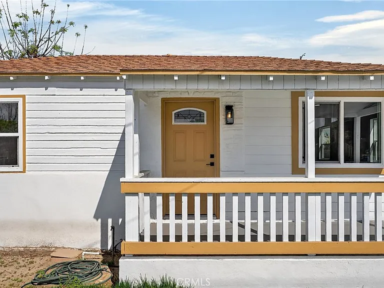 1095 E Phillips Blvd — Photo 2