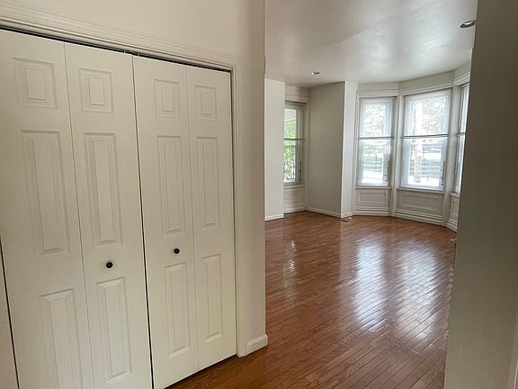 5th image of 5602 Ellsworth Ave #1