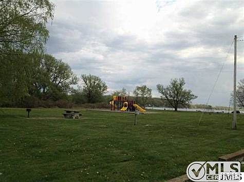 2nd image of 11311 North Dr