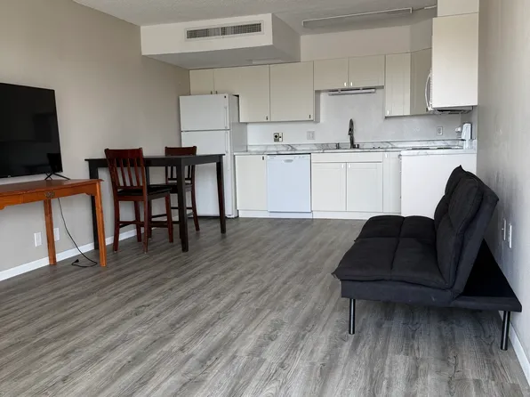 205 W Pleasant Dr #162, Pierre, SD 57501
