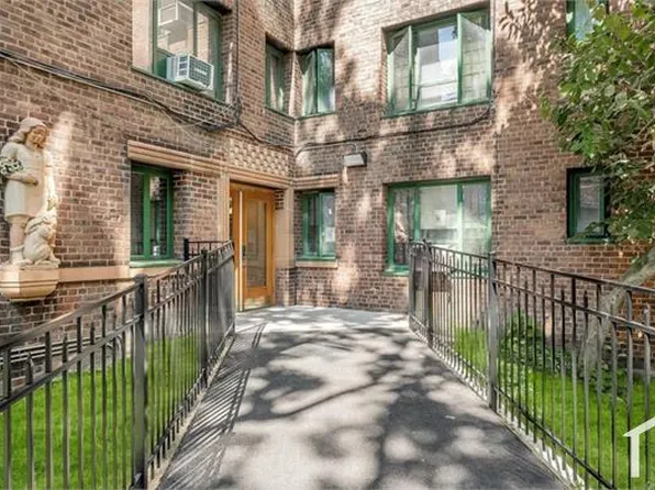1690 Metropolitan Ave, Bronx, NY
