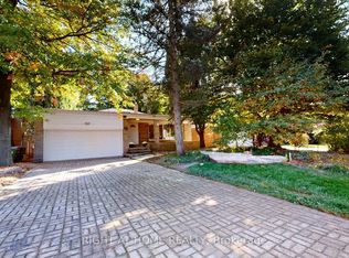 23 Christine Cres, Toronto, ON M2R 1A4
