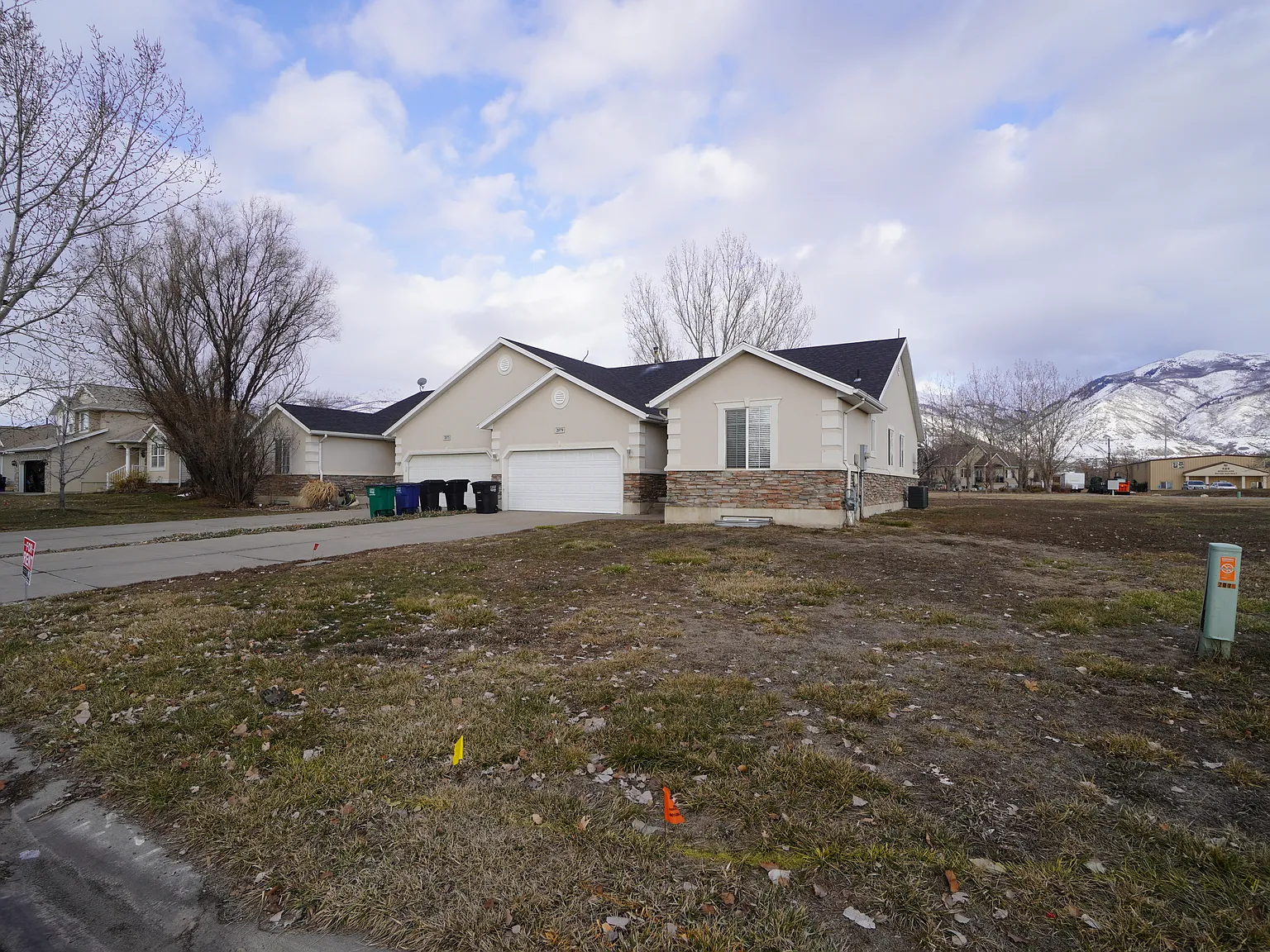 Great neighborhood in Kaysville at 2079 S 400 E — Photo 2