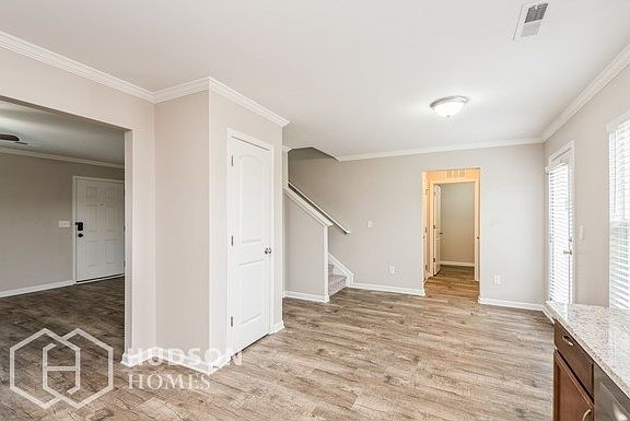 4th image of 318 Valerie Dr