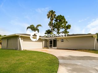 907 E 3rd St, Lehigh Acres, FL 33936