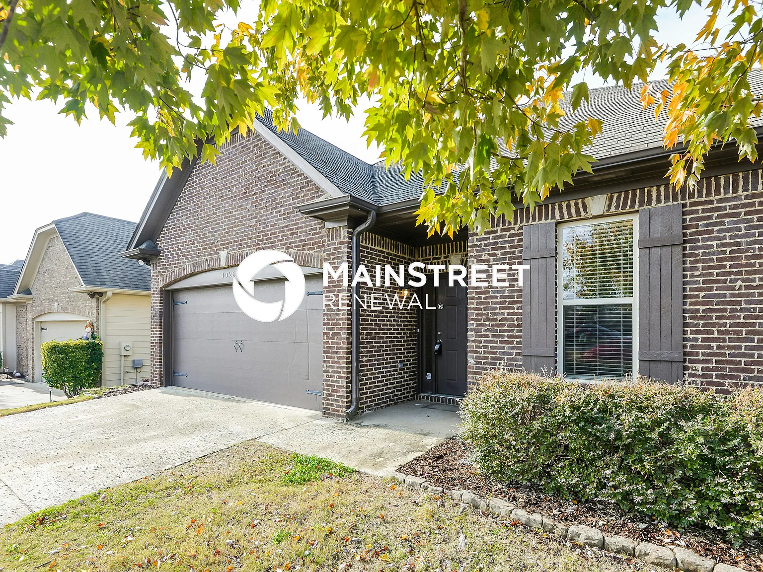 1025 Washington Ct — Photo 2