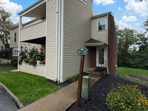 1704 Kenzie Dr, Pittsburgh, PA 15205