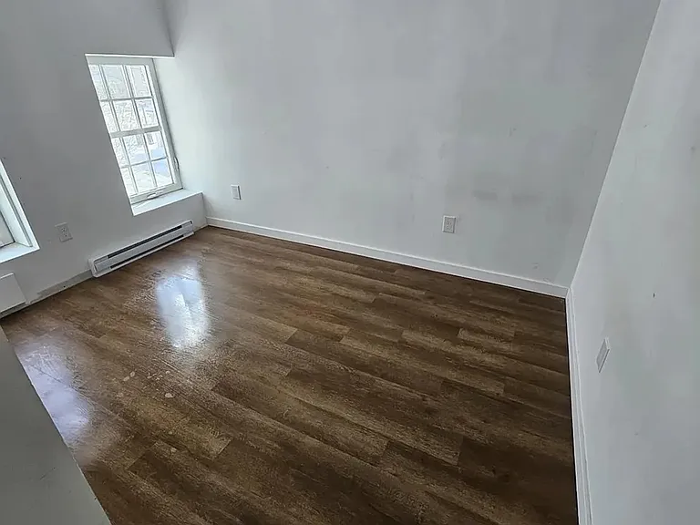 874 River Rd #1 — Photo 5