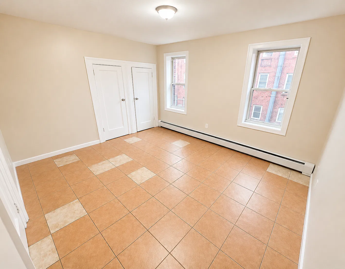 3 bed, 751 sqft, $2,100 — Photo 4