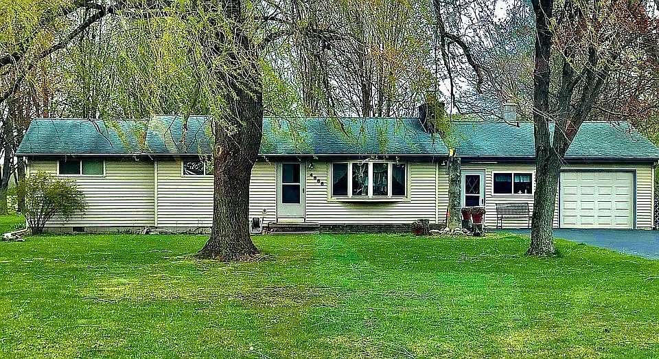 2nd image of 4886 N Stark Rd