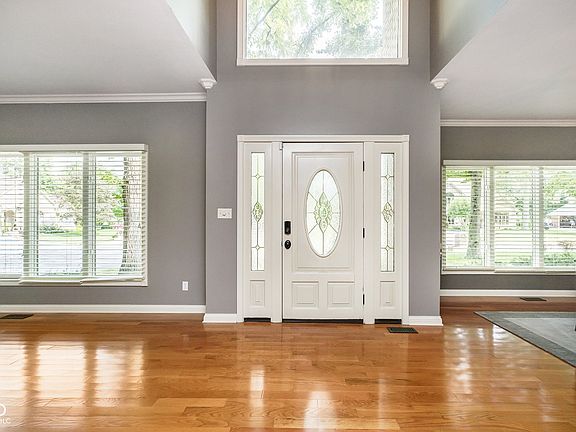 4th image of 6753 Black Oak Ct W