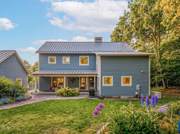 4 Lester Lane, Middle Grove, NY 12850