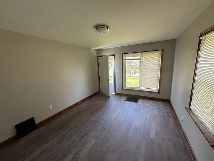 12326 Larimore Rd — Photo 9