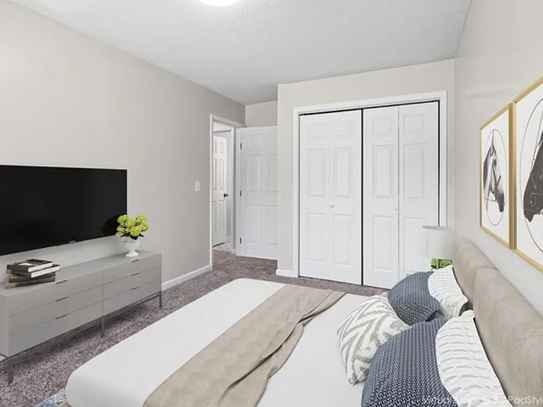 Woodstone Townhomes — Photo 5
