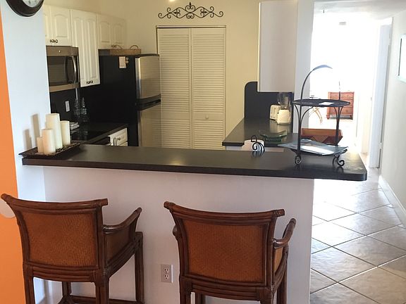 4th image of 19801 E Country Club Dr APT 607