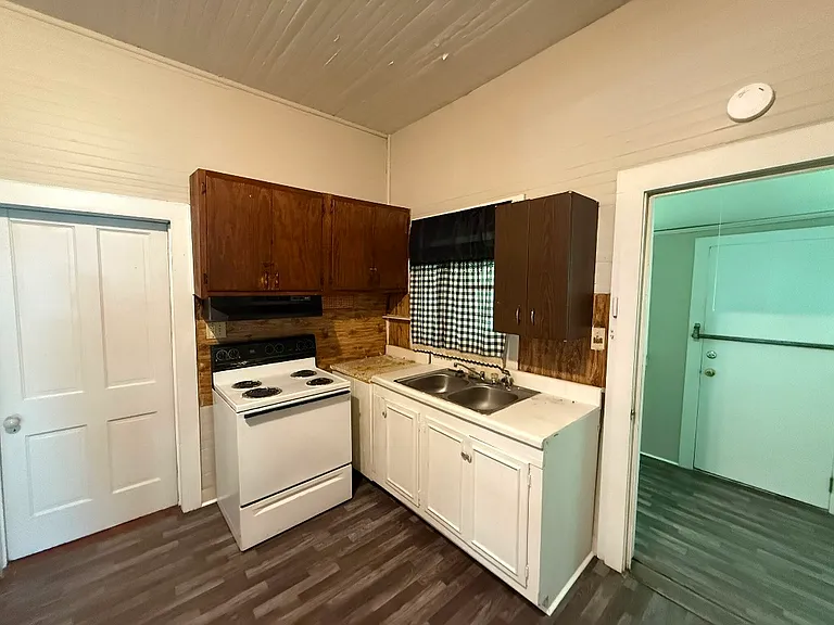 3768 S Walnut St — Photo 25